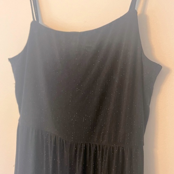 Women’s black jumpsuit with adjustable straps, stretchy black fabric, Size XL. - Picture 5 of 6